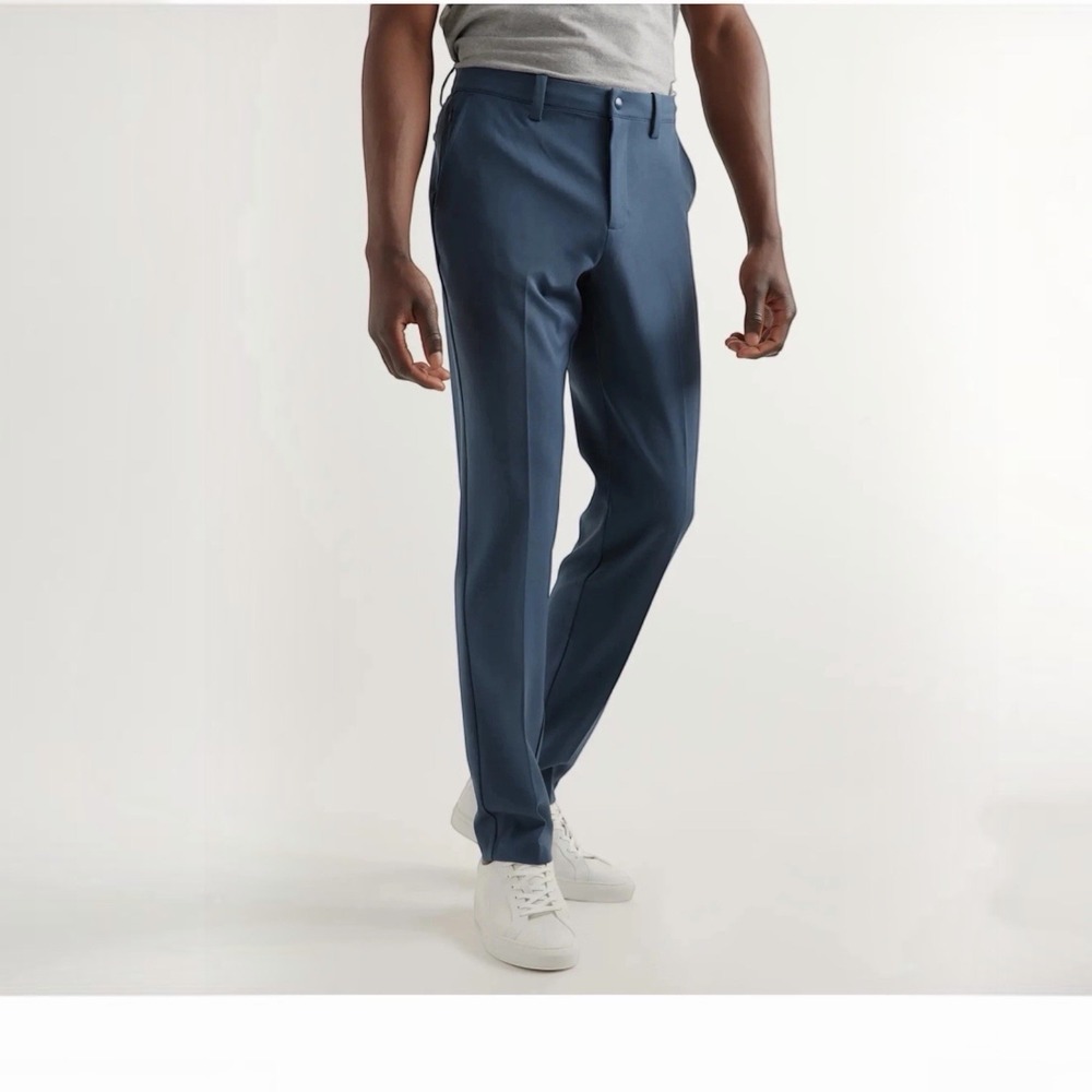 Quince Ultra-Stretch Athletic Taper 24/7 Smart Chino Pant Ocean Blue 33x34 NWT